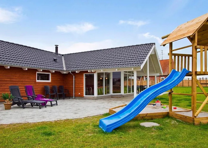 Luxury Pool By Sea - By Traum * Horuphav